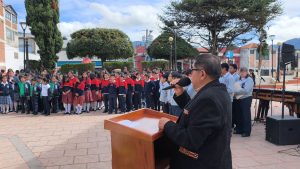 FIESTAS PATRIAS CON SUPERVISORES, DOCEDENTES Y ESTUDIANTES…